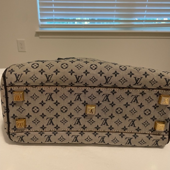 Louis Vuitton Monogram Josephine Women Bag - Picture 6 of 13